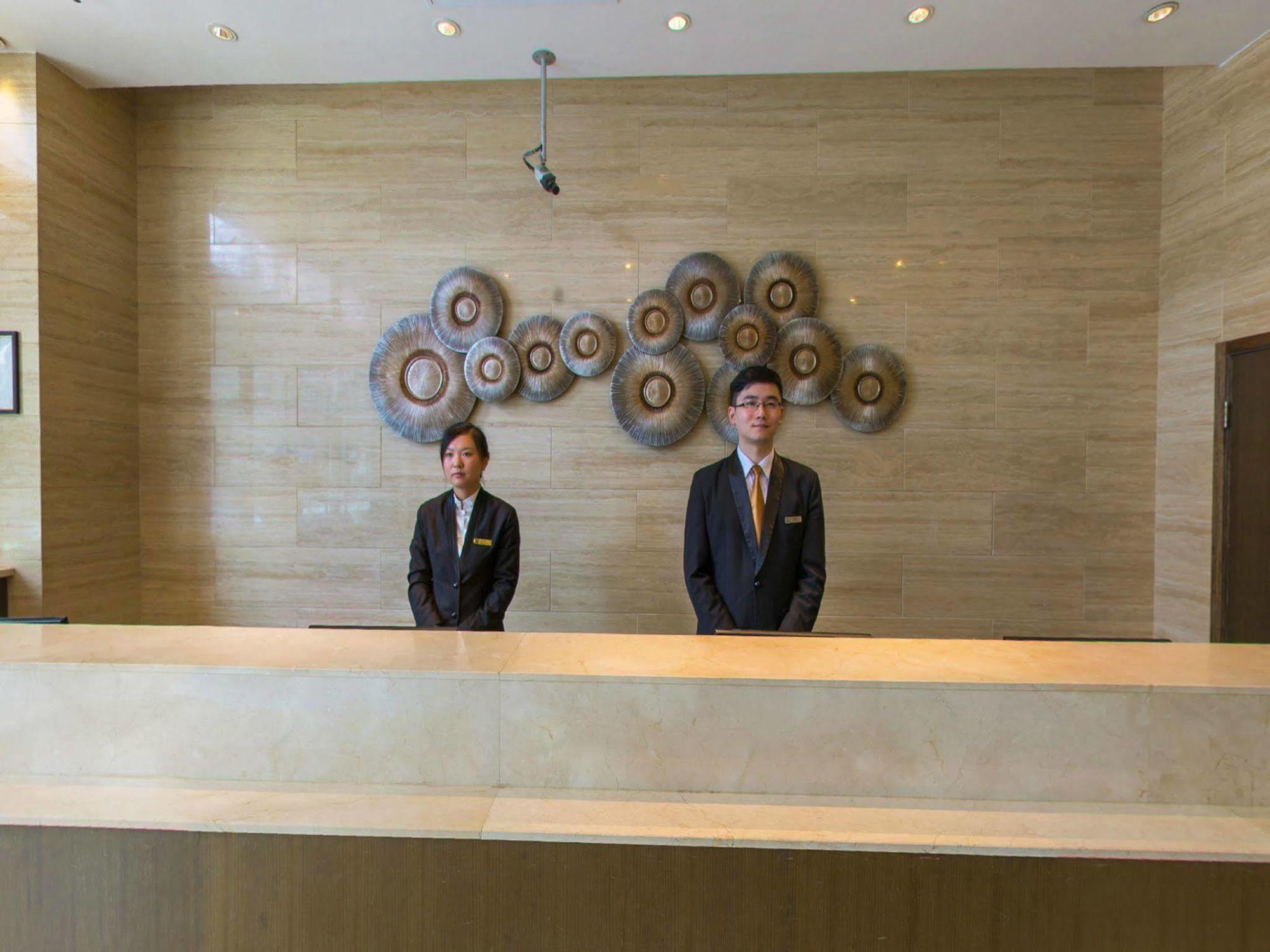 เจไอ โฮเต็ล เซี่ยงไฮ้ กูเป่ยโร้ด Hotel ภายนอก รูปภาพ